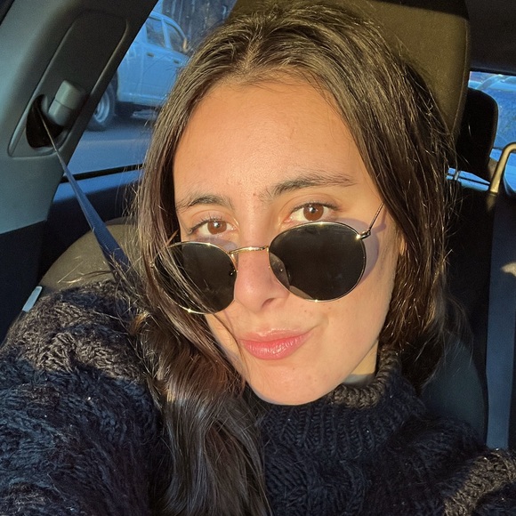 Meet your Posher, Gita - Picture 1 of 1